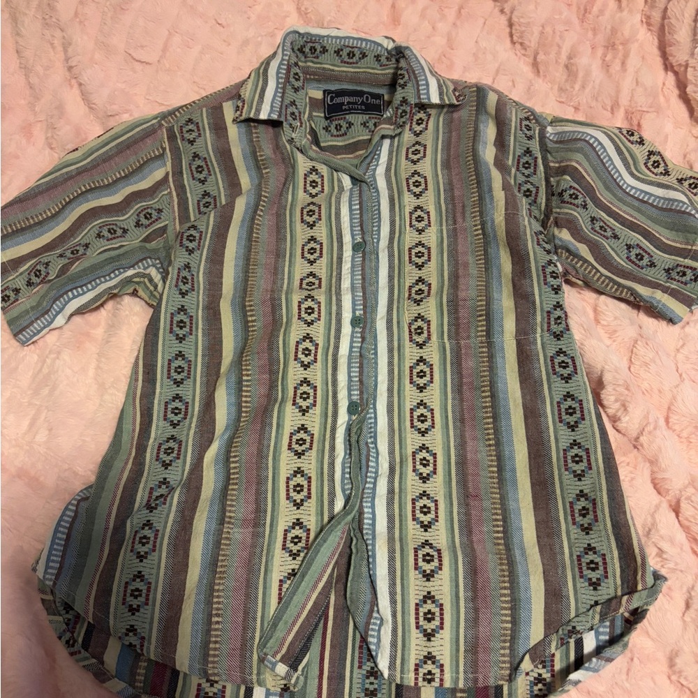 Vintage Company One Petites green pattern button up